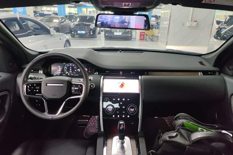 Used Land Rover Discovery Sport New Energy 2022 Facelifted P300e Plug-in Hybrid Electric Version
