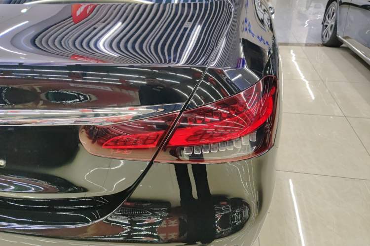 Used Mercedes-Benz E-Class 2023 Updated E 300 L Fashion Edition
