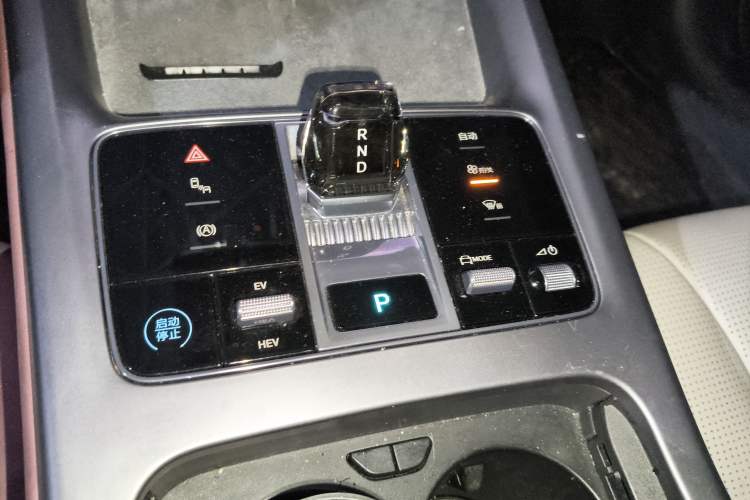 Used BYD Seal 2024 HONOR Edition DM-i 1.5L 121km Prestige Model
