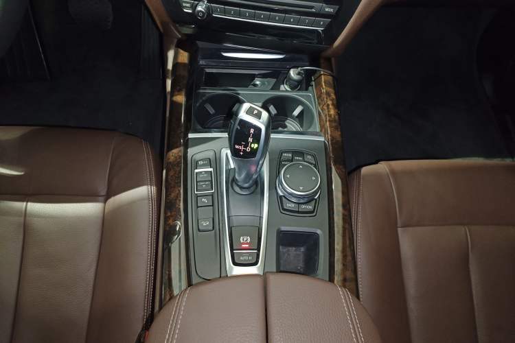 Used BMW X5 2015 xDrive28i
