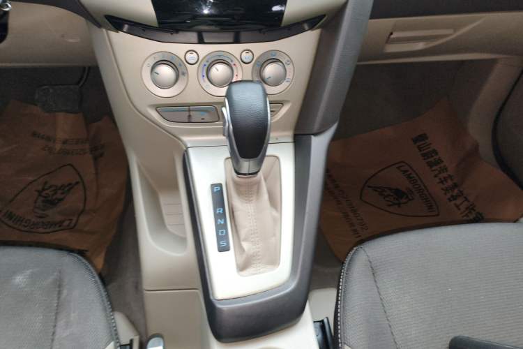 Used Ford Focus 2012 Sedan 1.6L Automatic Comfort Model
