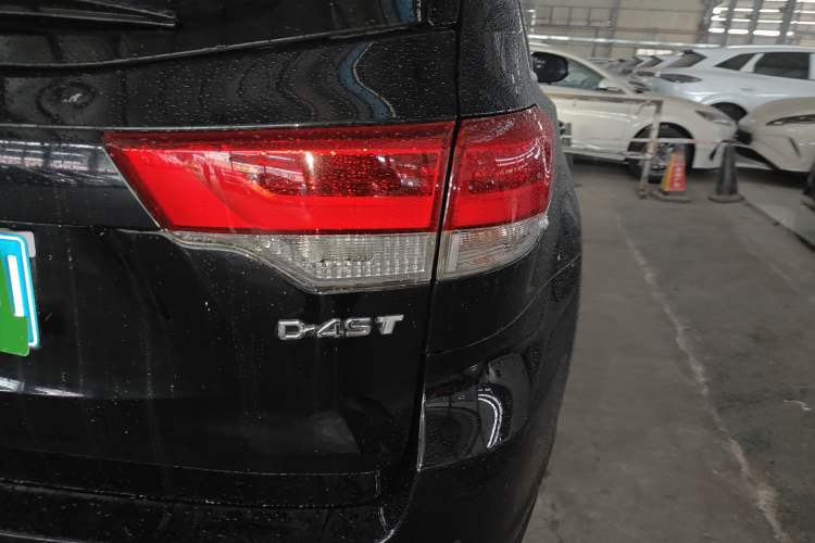 Used Toyota Highlander 2018 2.0T Two-Wheel Drive Elite Version 5 Seats China VI Standard