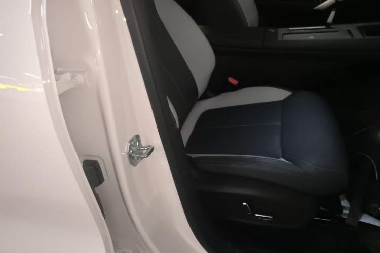 Used Geely Auto FX11 2024 1.5TD DCT Prestige Edition