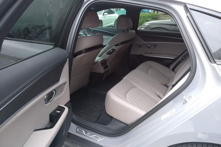 Used BYD Han 2025 EV with 701 km of Laser Radar-Enabled Intelligent Driving
