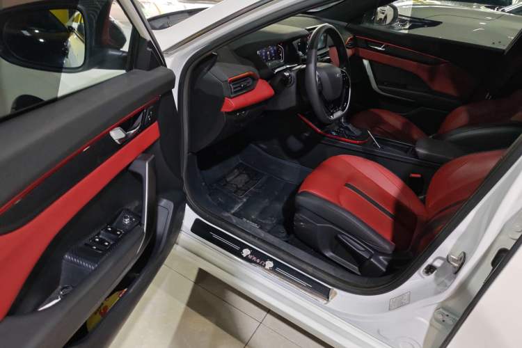 Used Dongfeng Aeolus Yixuan 2021 230T Automatic Zuiying Knight Edition
