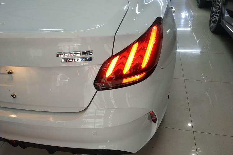 Used MG 5 2021 Revised 300TGI DCT Elegant Luxury Flagship Edition
