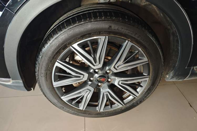 Used Hongqi HS5 2022 Facelifted Version 2.0T Smart Connect Flagship All-Wheel-Drive Edition