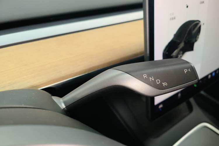 Used Tesla Model Y 2021 Standard Range Rear-Wheel Drive Version