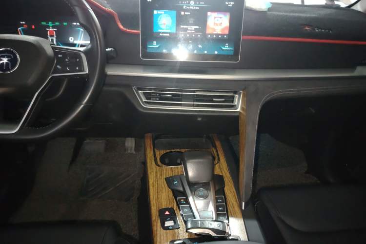 Used BYD Song Pro New Energy 2019 DM 1.5T Four-Wheel Drive Performance Edition Deluxe Model
