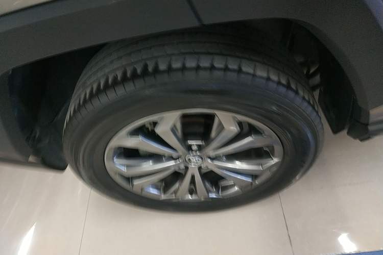 Used Toyota RAV4 2023 Dual-Engine 2.5L E-CVT Two-Wheel Drive Elite Plus Edition
