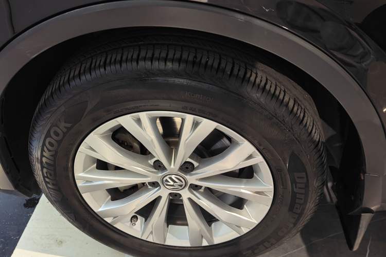 Used Volkswagen Tiguan L 2017 330TSI Automatic Two-Wheel Drive Luxury Edition
