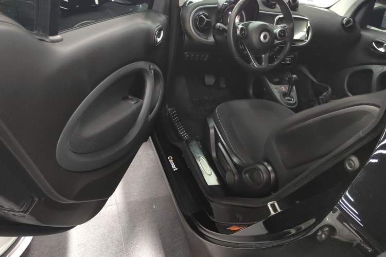 Used  fortwo 2018 1.0L 52kW Hardtop Passion Edition China V Standard