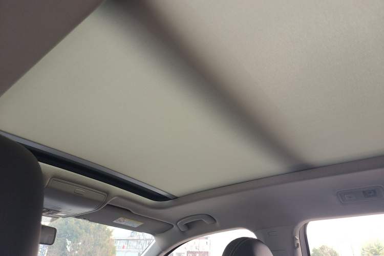 TDK.VehicleDetails.img