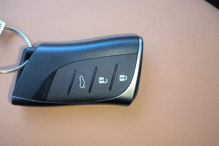 Used Lexus ES 2021 200 Excellence Edition
