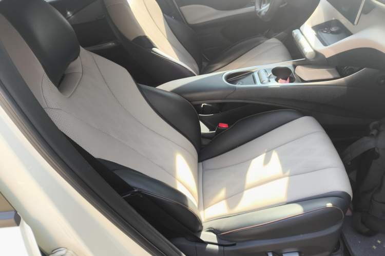 Used BYD Dolphin 2023 420 km Fashion Edition
