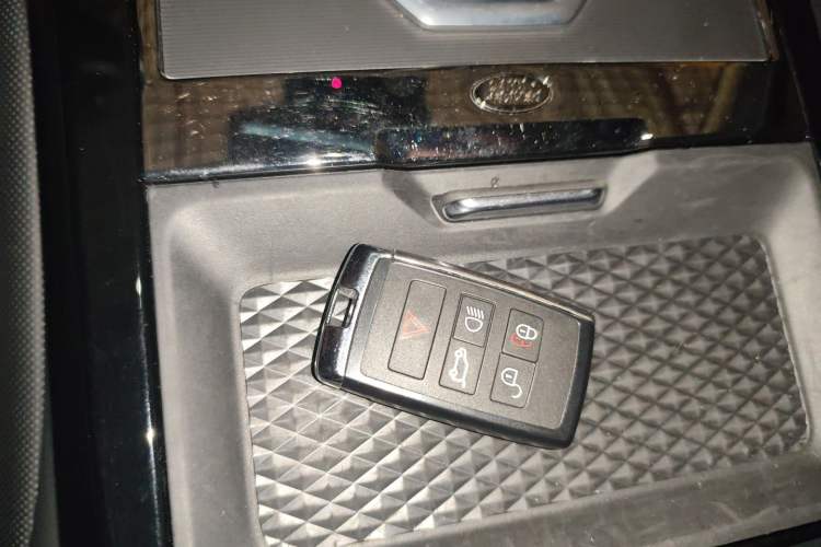 Used Land Rover Range Rover Evoque 2023 Aurora L 249 PS Collins Antique Bronze Special Edition
