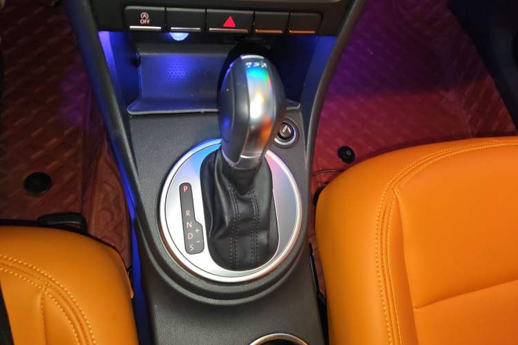 Used Volkswagen Beetle 2015 180TSI model
