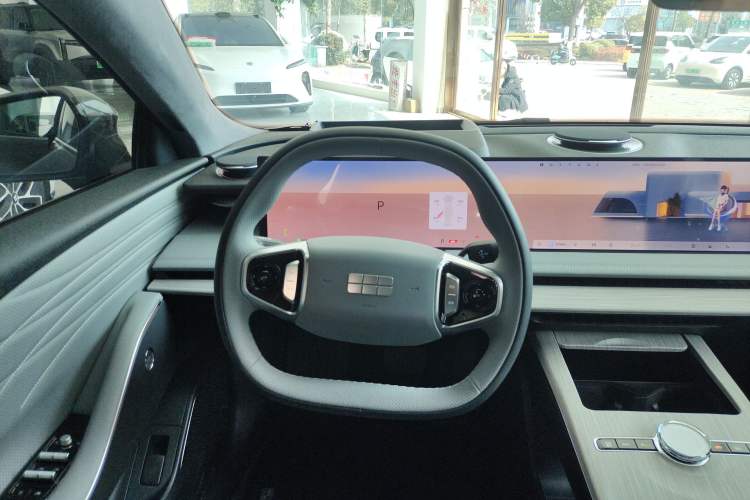 Used Geely Galaxy E8 2024 550 km Range Rear-Drive MAX
