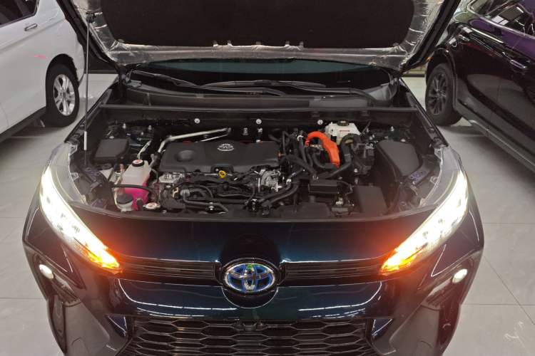 Used Toyota Wildlander 2022 Dual-Motor 2.5L E-CVT 4x4 Luxury PLUS Edition
