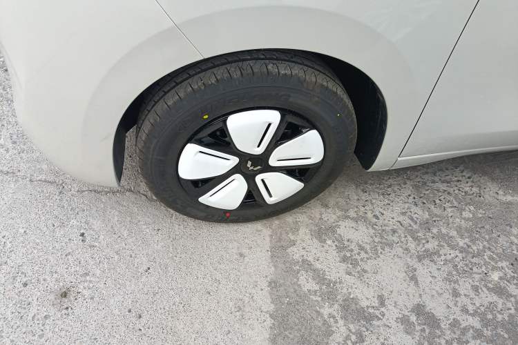 Used Wuling Hongguang MINIEV 2025 Four-Door Version Advanced Edition
