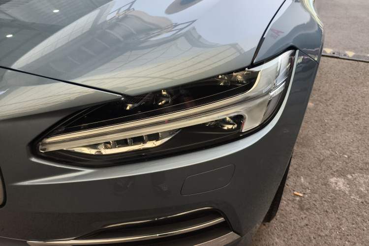 Used Volvo S90 2020 T5 Zhiyuan Luxury Edition
