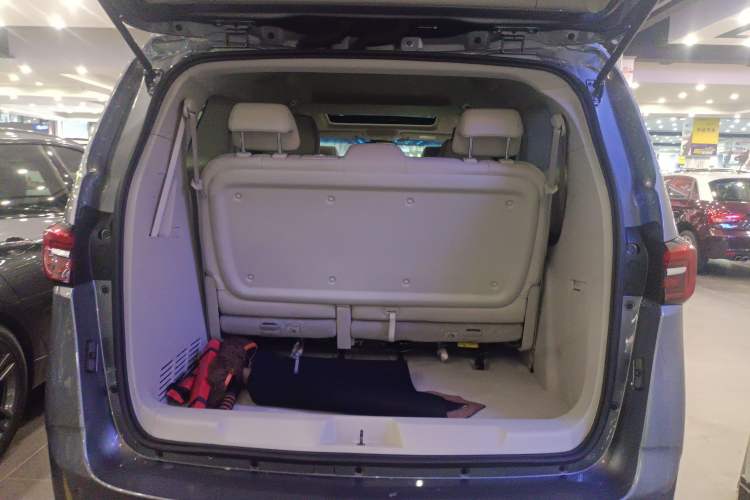 Used Buick GL8 2022 Land Business Class 652T Luxury Model
