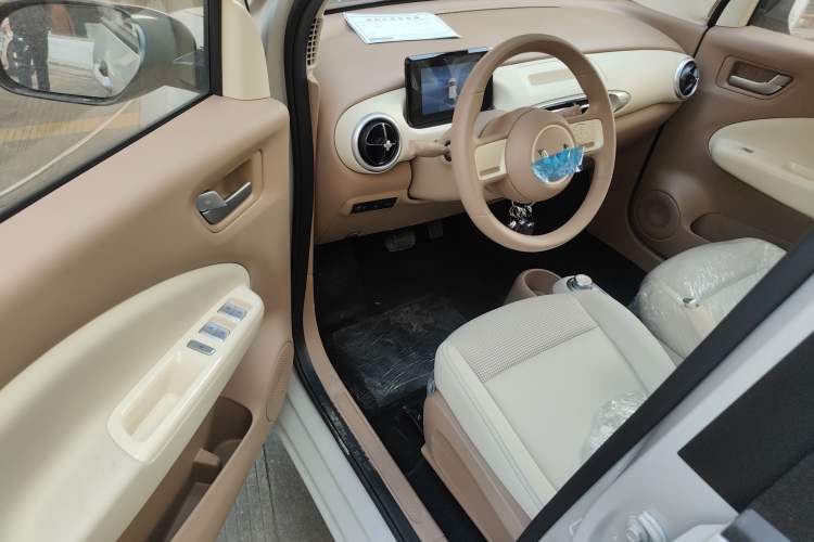 Used Wuling Hongguang MINIEV 2025 Four-Door Version Advanced Edition
