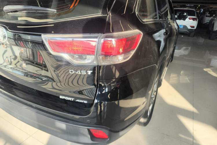 Used Toyota Highlander 2017 2.0T Four-Wheel Drive Luxury Edition 7 Seats