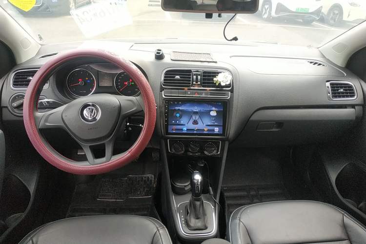 Used Volkswagen Polo 2014 1.6L Automatic Comfort Edition