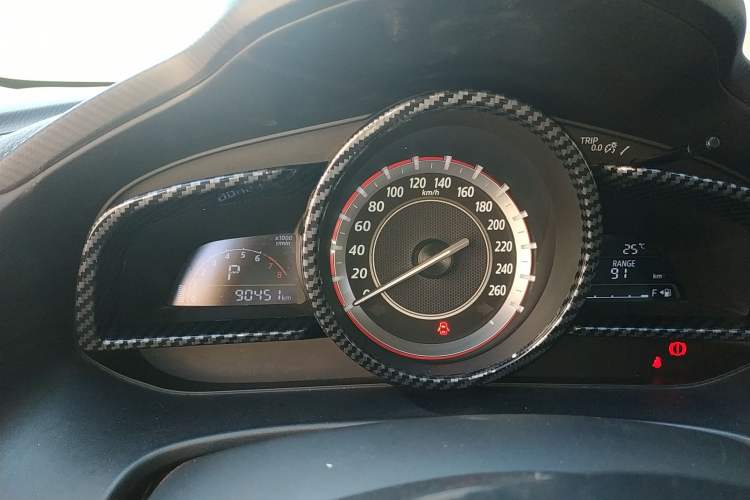 Used Mazda Mazda 3 Axela 2014 Sedan 1.5L Automatic Luxury Model
