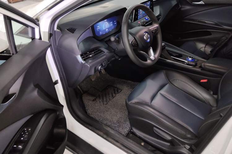 Used Buick Velite 6 2023 430km Range Commuter Version
