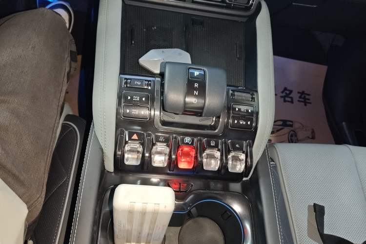 Used  Leopard 5 2023 Navigator Edition
