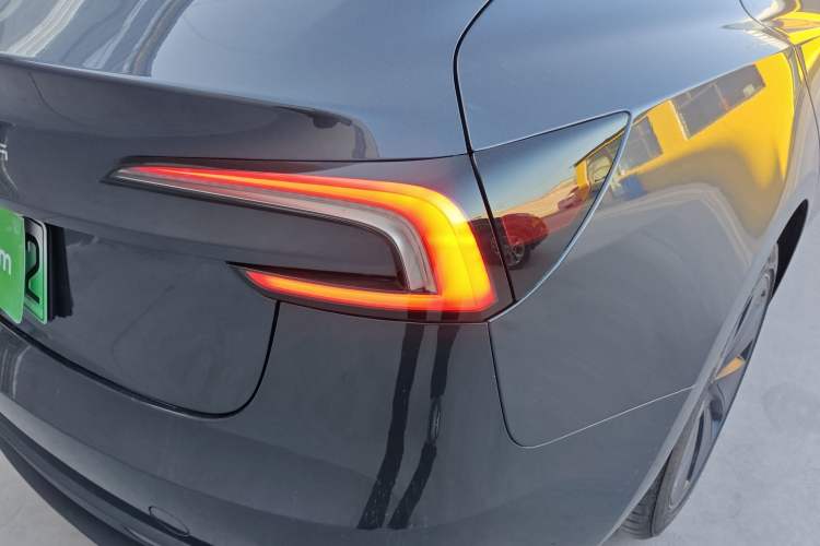 Used Tesla Model 3 2025 Rear-Wheel-Drive Version