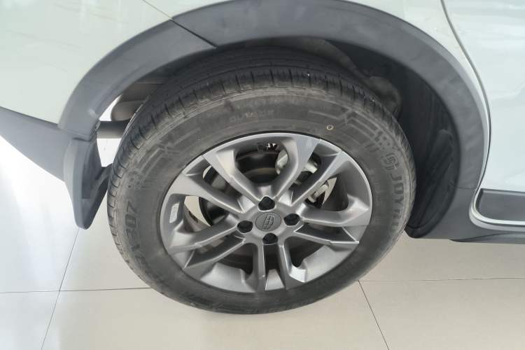 Used Geely Auto Vision X3 2020 1.5L CVT Luxury Model
