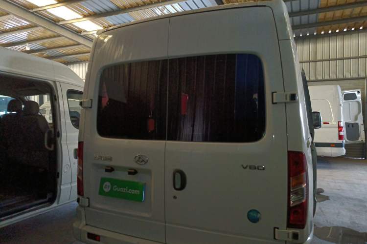 Used SAIC MAXUS Xintu V80 2021 2.0T Manual Classic Aoyuntong Short Wheelbase Mid-Height 7/8/9-Seater