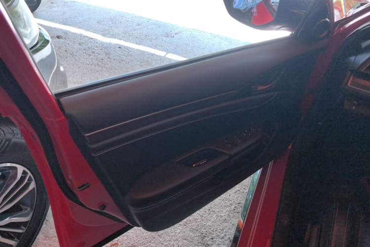 Used Honda Civic 2021 HATCHBACK 220TURBO CVT Trendy Cool Edition
