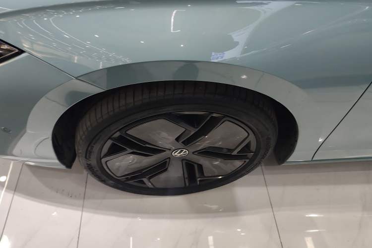 Used Volkswagen Passat 2025 Pro 380TSI Starry Dragon Luxury Edition
