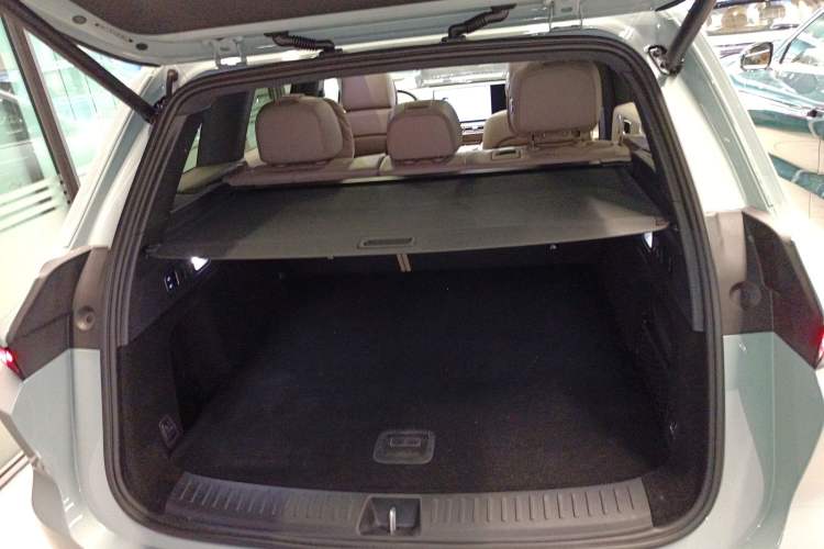 Used Li Auto L6 2025 Pro Smart Refresh Edition
