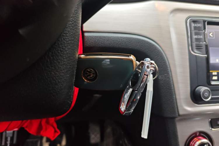 Used Volkswagen Lavida 2013 Restyled Classic 1.6L Automatic Comfort Edition
