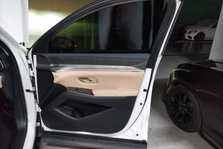 Used BYD Song Pro New Energy 2024 HONOR Edition DM-i 110KM Beyond Model
