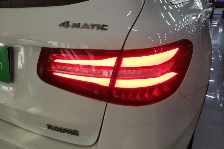 Used Mercedes-Benz GLC 2016 GLC 260 4MATIC Dynamic Edition
