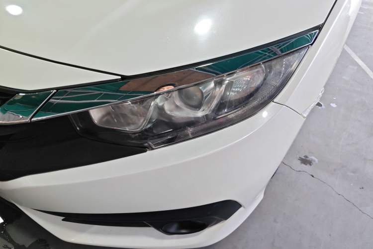 Used Honda Civic 2016 220TURBO CVT Luxury Edition
