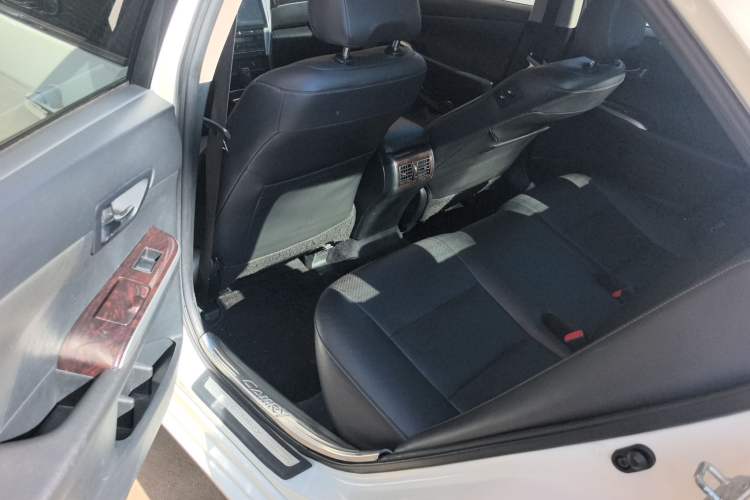 Used Toyota Camry 2016 2.0G 10th Anniversary Leading Edition
