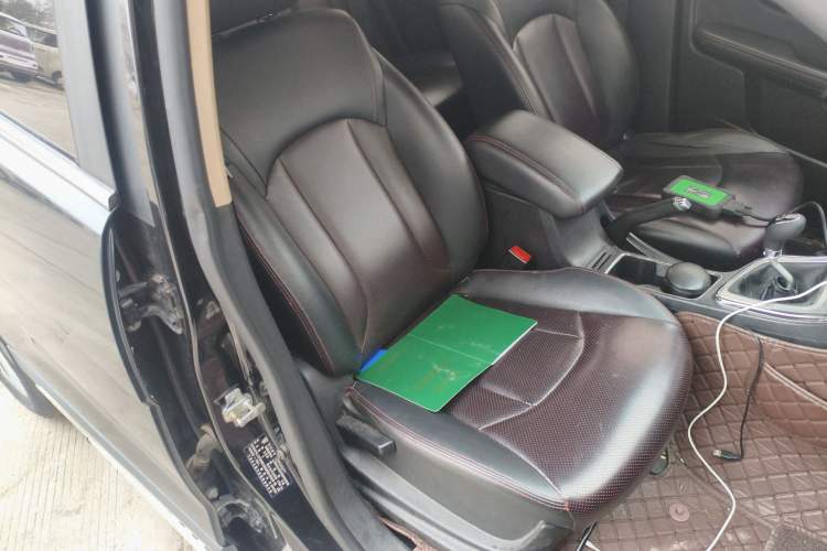 Used Baojun 560 2015 1.8L manual luxury version