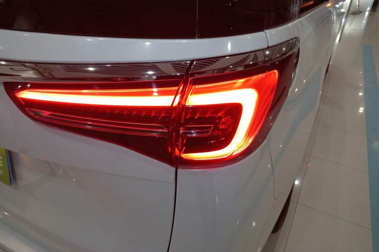 Used Buick GL8 2022 ES Landtrek 653T Comfort Edition
