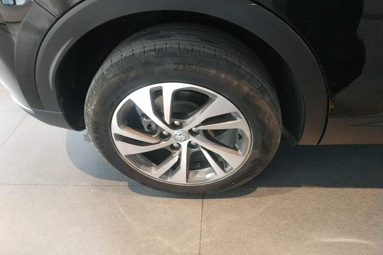 Used Buick Envision 2022 Facelift Encore S 552T Two-Wheel-Drive Luxury Model