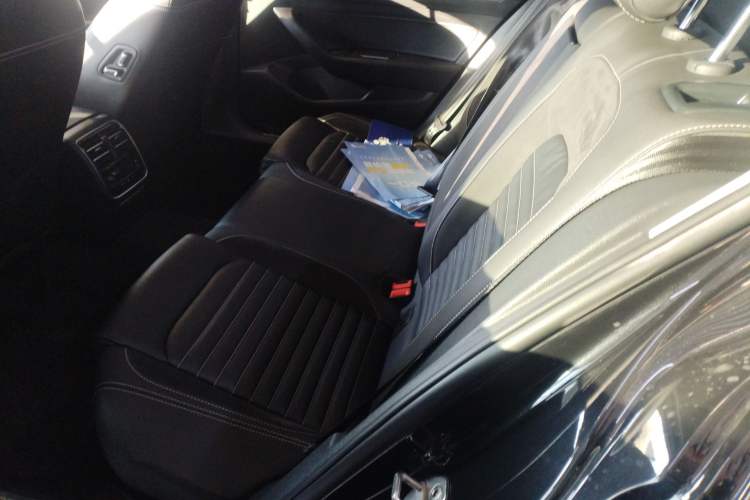 Used Volkswagen Magotan 2020 330TSI DSG Leading Model
