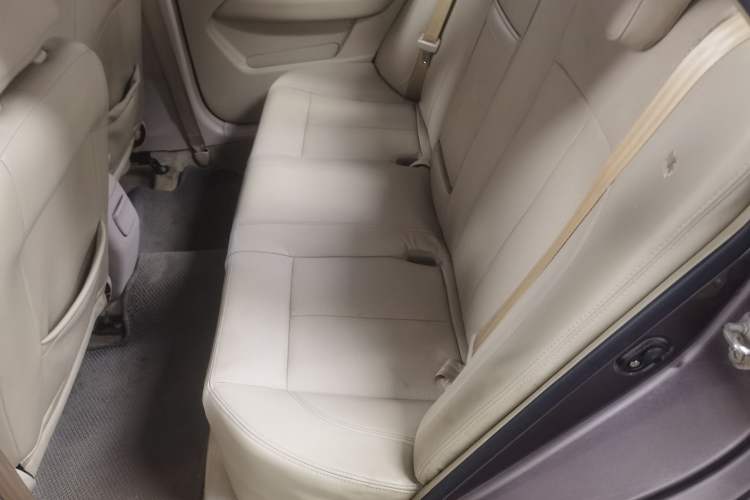 Used Geely Auto GC7 2013 1.5L Manual Luxury Model
