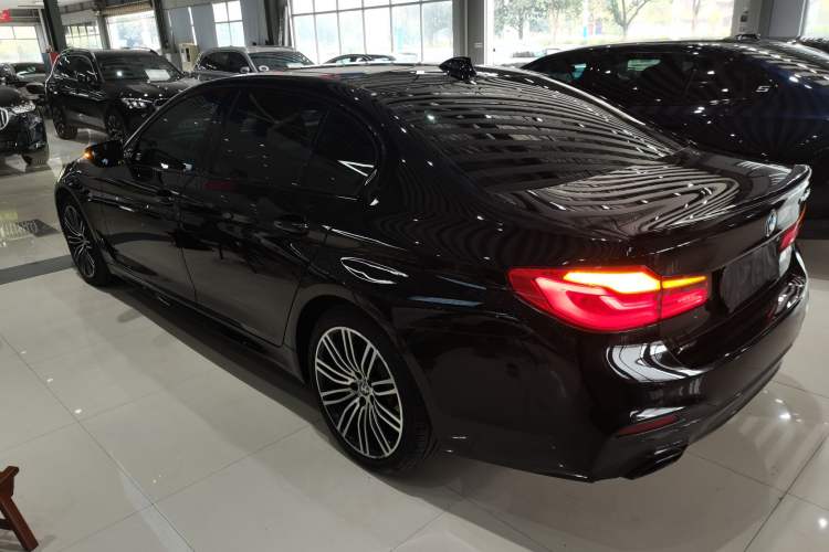 Used BMW 5 Series 2019 530Li Leading Model M Sport Package
