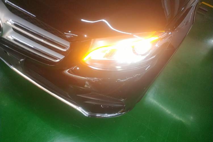 Used Mercedes-Benz GLC 2019 Facelift GLC 260 L 4MATIC Luxury Model
